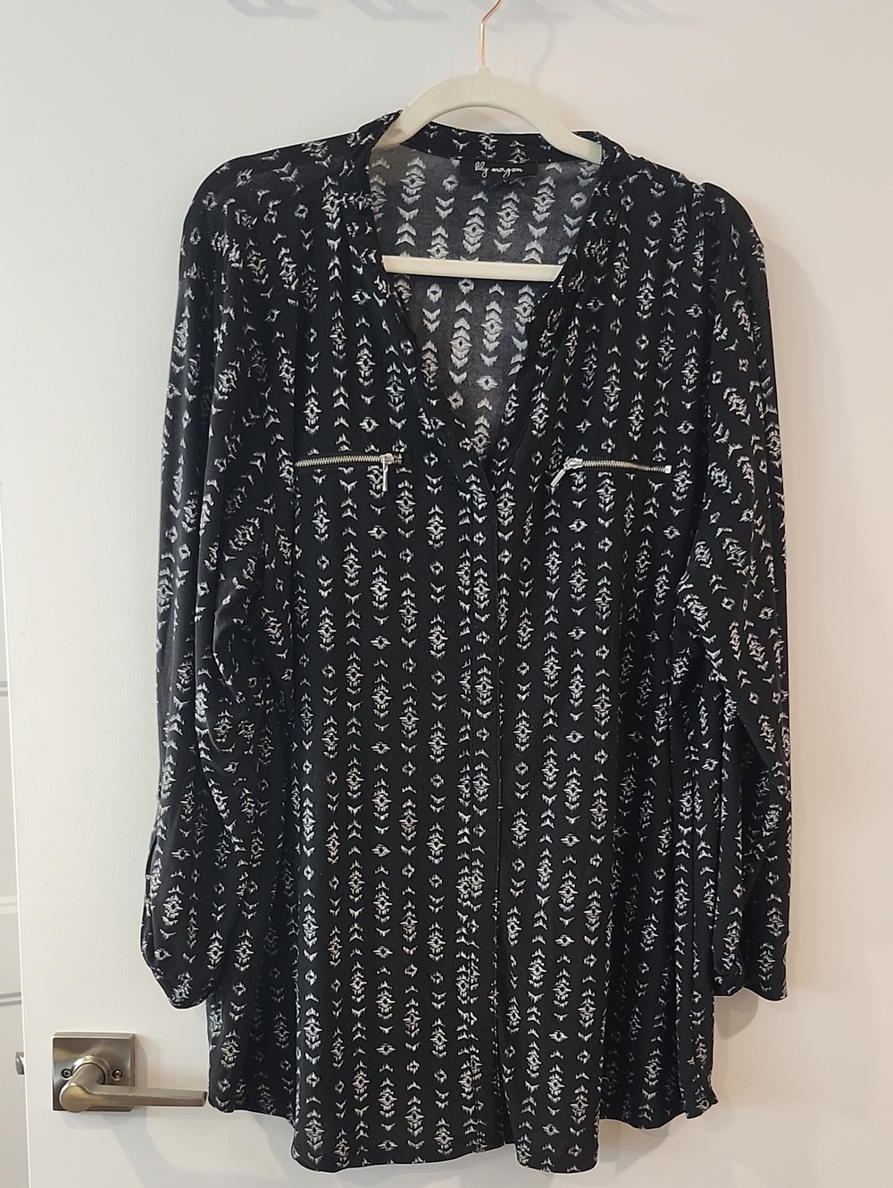 🔥 3/$25 🔥 P2P 27" Black Printed Long-Sleeve Tunic Dress